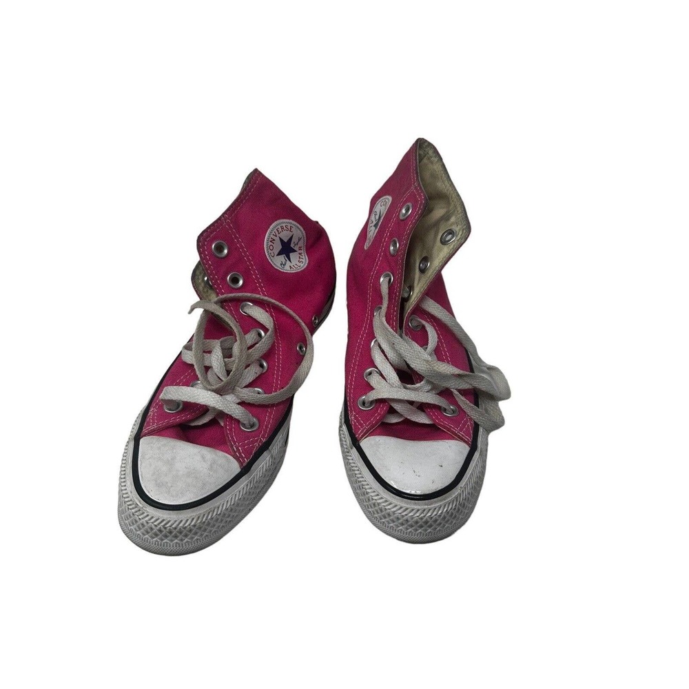 Converse Low Cut Size 6 Womens 4 Mens Fushia AllStar Sneakers Lace Up Shoes